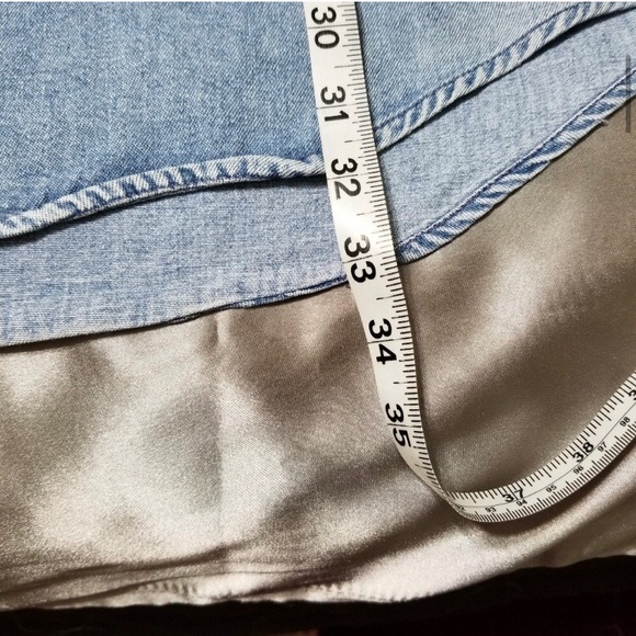 Tommy Hilfiger Vintage Denim Button-Up - Picture 4 of 6